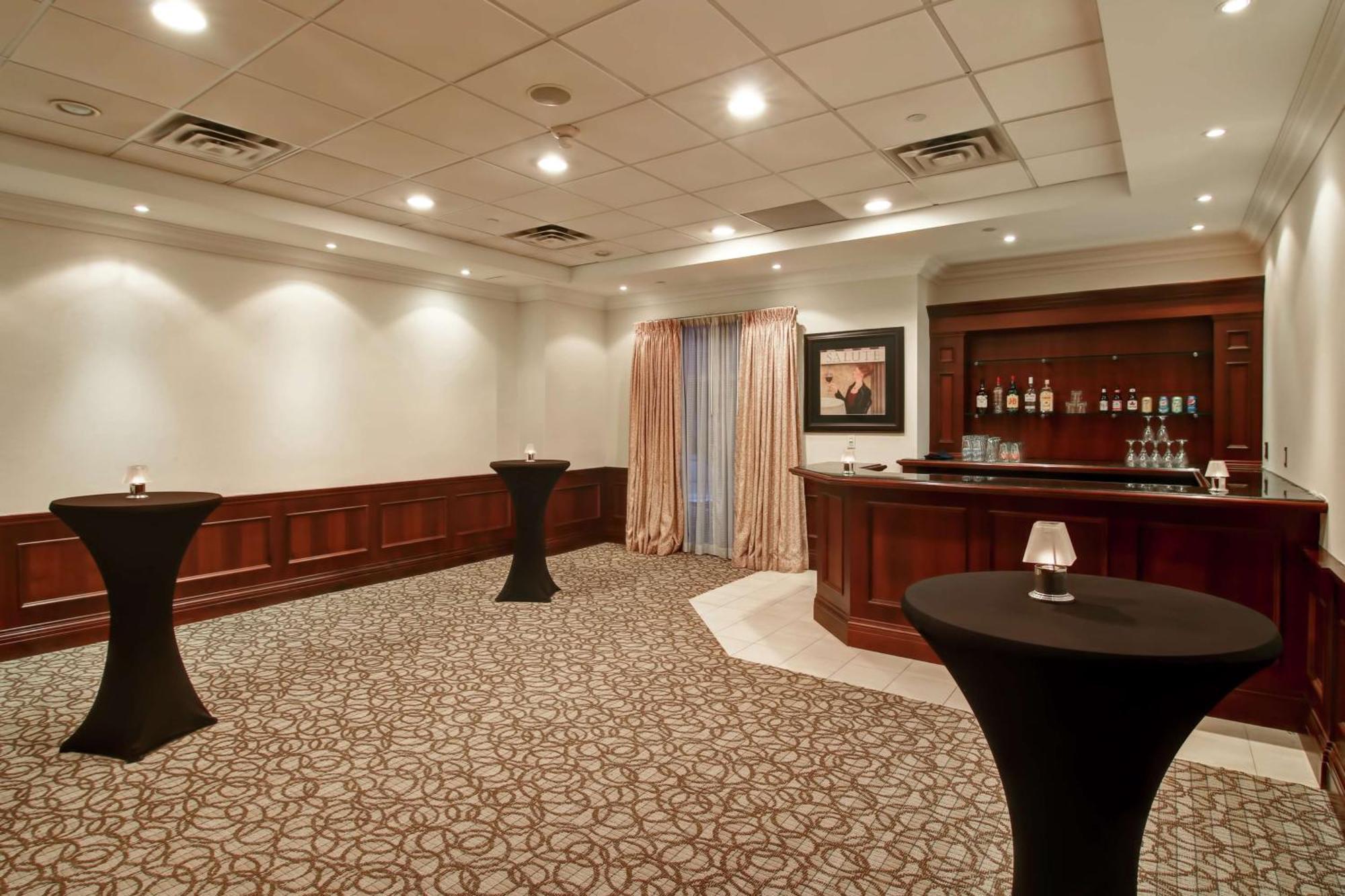 Hilton Garden Inn Toronto/Burlington Bagian luar foto