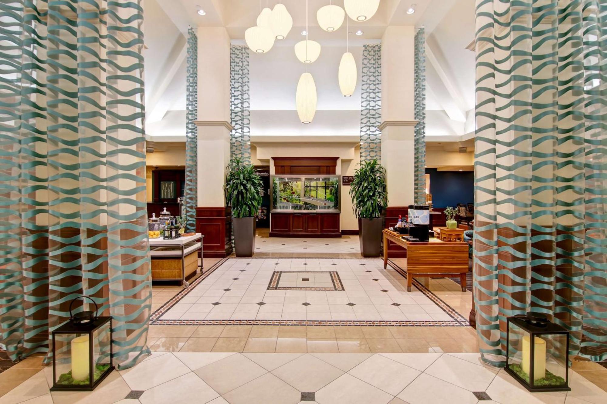 Hilton Garden Inn Toronto/Burlington Bagian luar foto