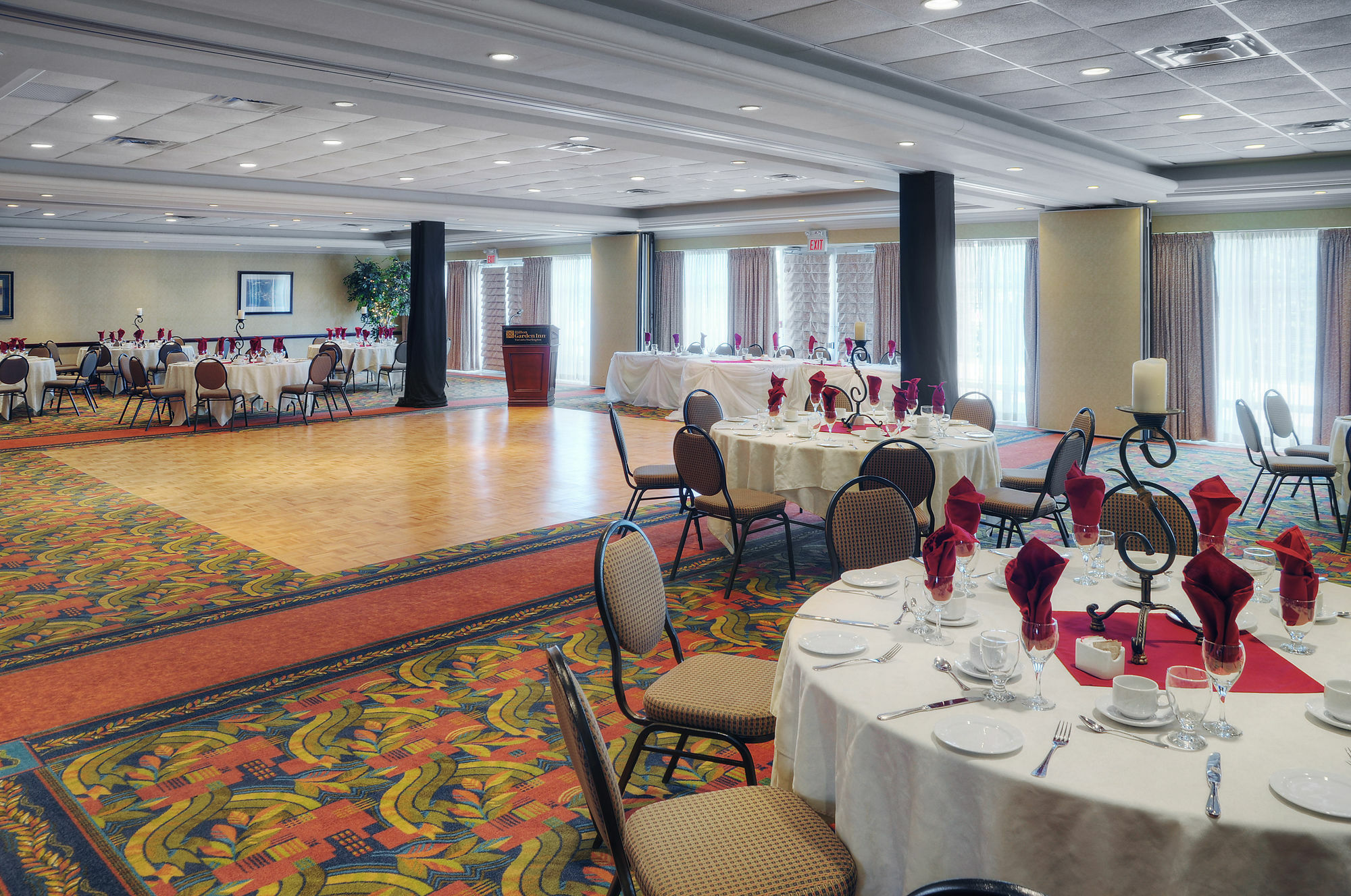 Hilton Garden Inn Toronto/Burlington Bagian luar foto